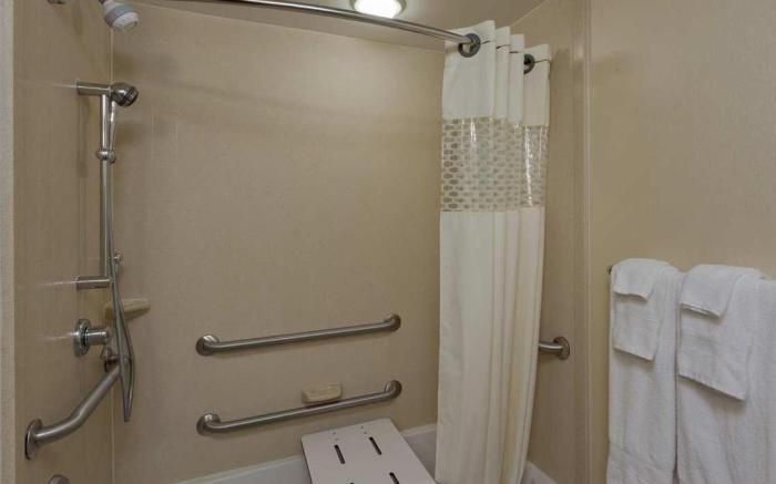 Hampton Inn & Suites by Hilton Syracuse Dewitt