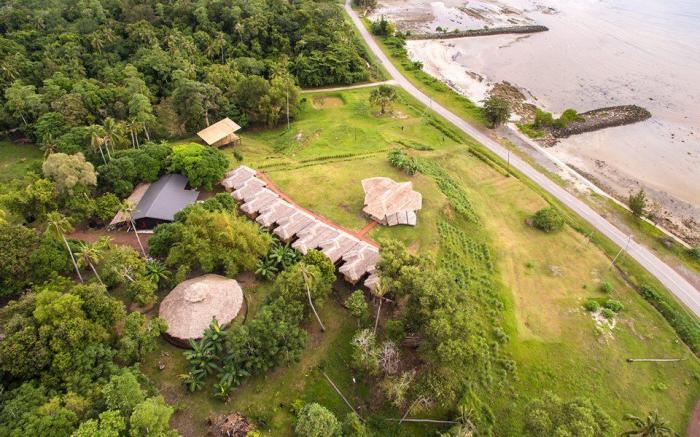 9 Huts on a Hill