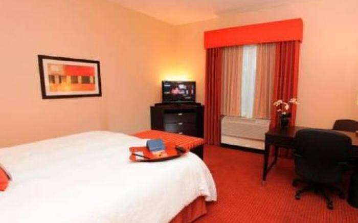 Hampton Inn and Suites Phoenix Chandler Spectrum