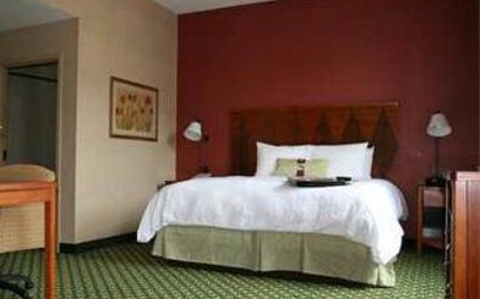 Hampton Inn Suites Williamsburg - Central