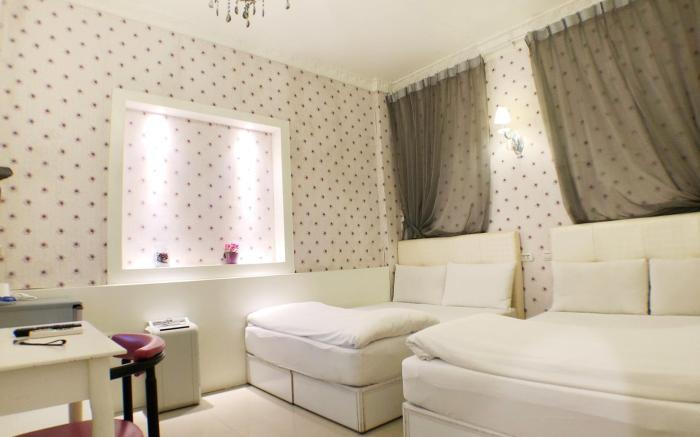 JJ Quad room 1