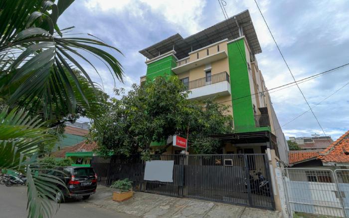 RedDoorz Plus near Trisakti University