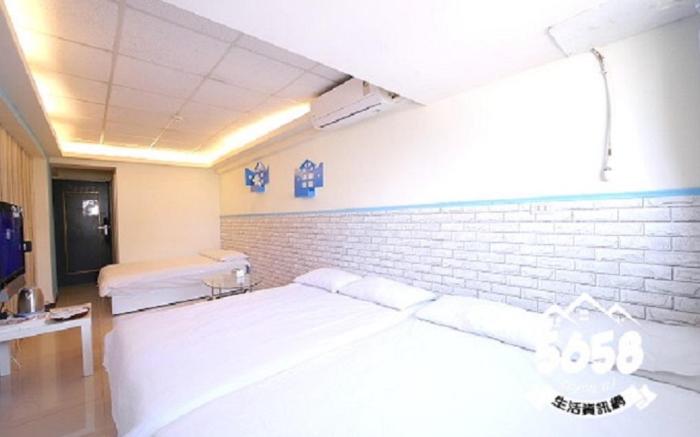 JJ 6 Pax Room 5