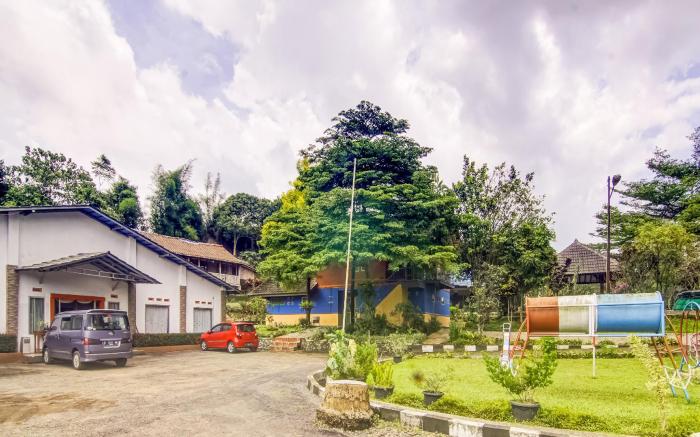 Hotel O Villa Anyelir Yustik Selabintana