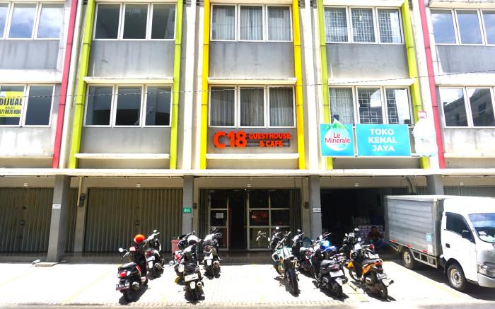 Capital O 3952 Hotel C 18 Cibaduyut