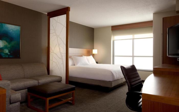 Hyatt Place San Jose Pinares