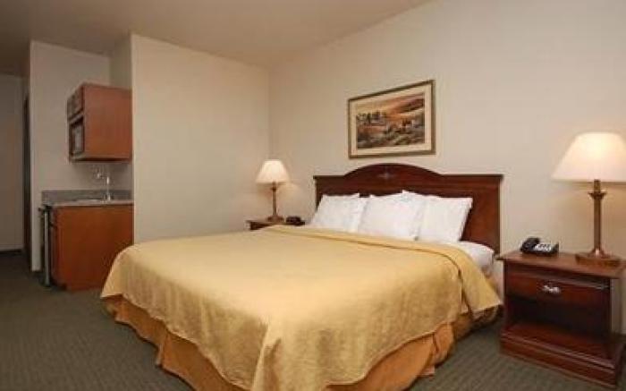 Wingate by Wyndham College Station South