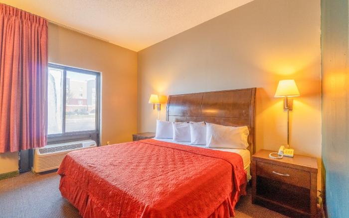 Ark Suites By OYO Jonesboro I-555