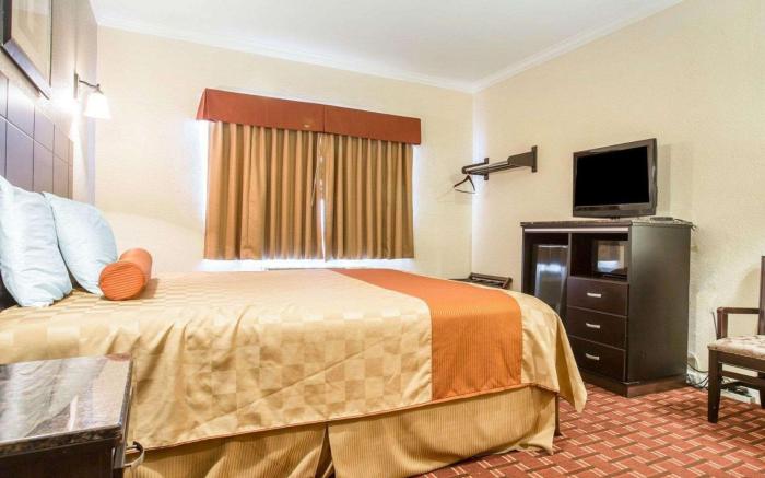 Rodeway Inn & Suites Pasadena