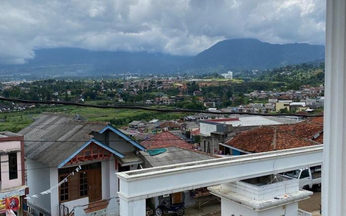 Villa Putih on Blessing Hills