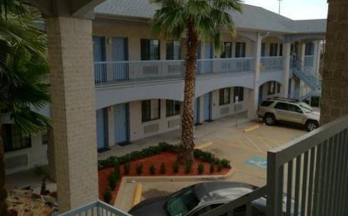 Scott Inn & Suites - Downtown Houston