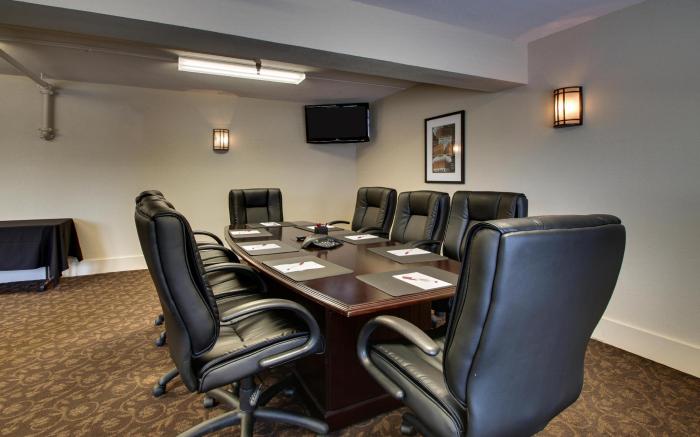 Drury Plaza Hotel Broadview Wichita
