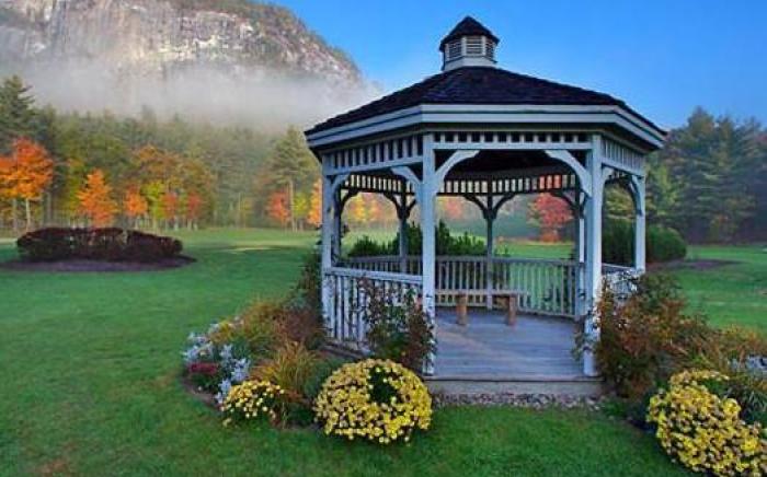 White Mountain Hotel and Resort