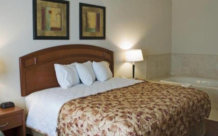 Best Western Cleveland Inn & Suites
