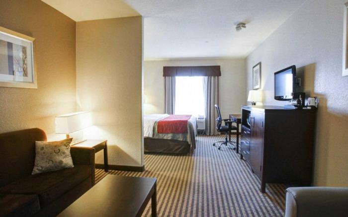 Comfort Inn & Suites