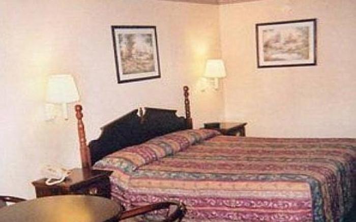Executive Inn Opp