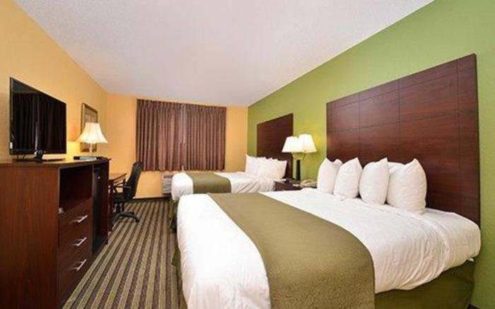 Quality Inn & Suites Grinnell near University