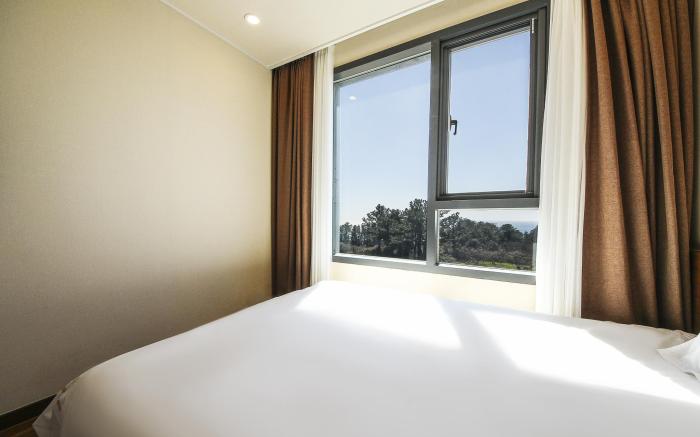 Jungmun Oceanblue Hotel