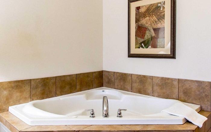 Comfort Inn & Suites Norman near University