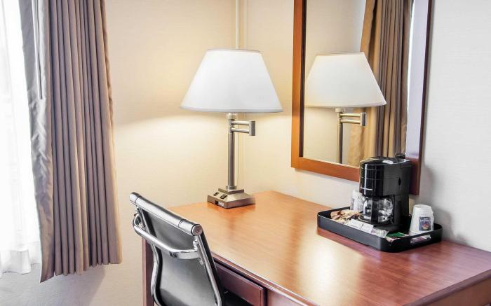 Comfort Inn & Suites
