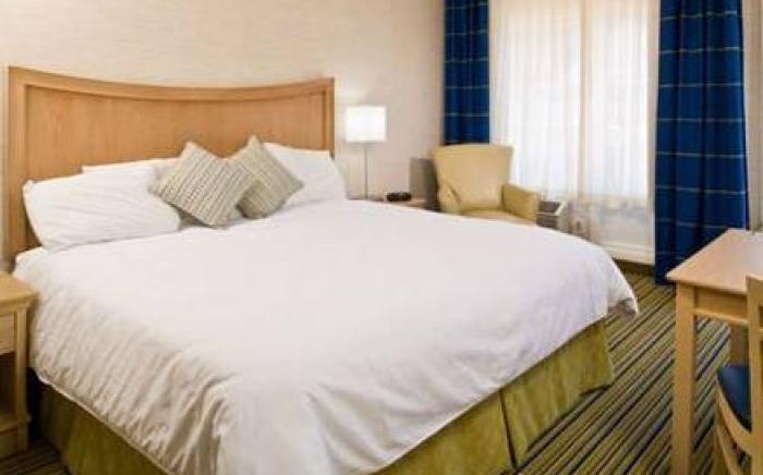 Surfside Hotel and Suites