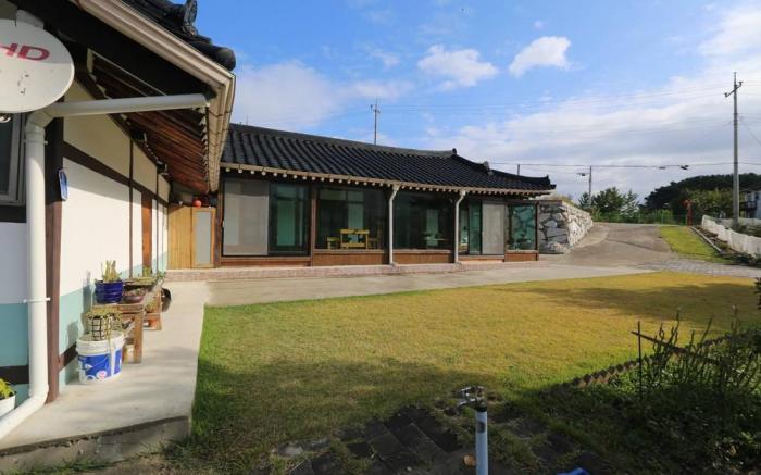 Classic Hanok Pension