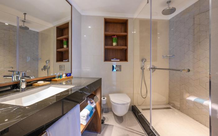Sea Tower Hotel By Isrotel Design