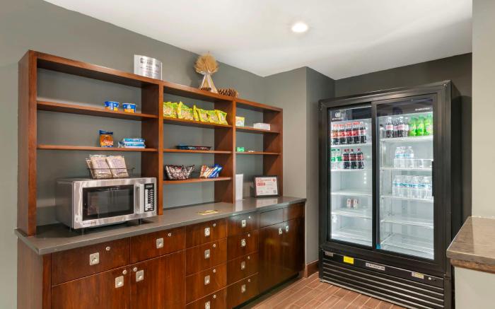 Best Western Plus Kansas City Sports Complex Hotel