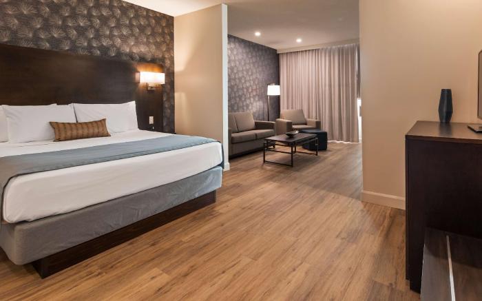 Best Western Plus Montreal East