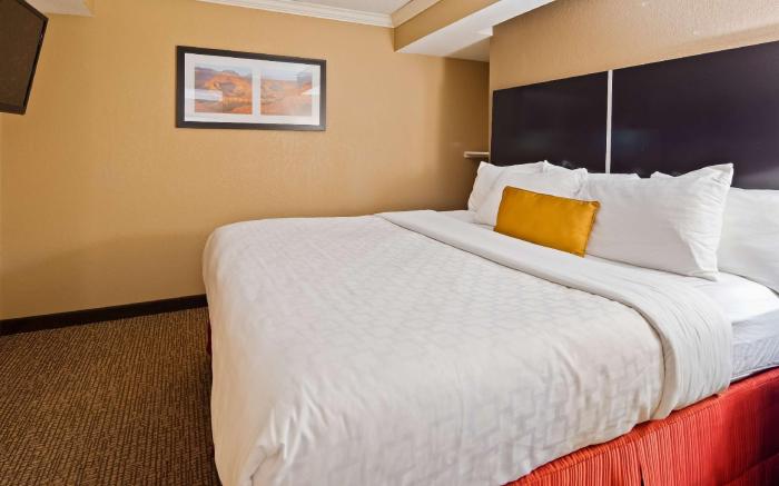 Best Western Harrisburg North Hotel