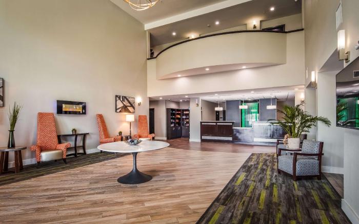 Best Western Plus Bay City Inn & Suites