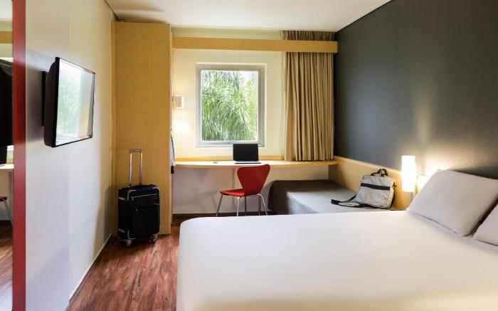 ibis Monterrey Valle