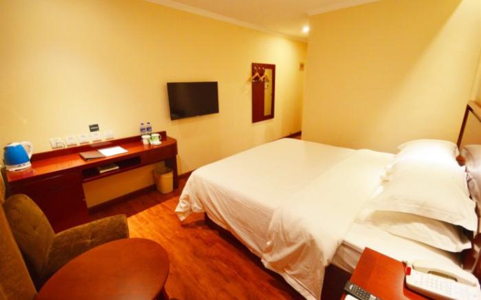 GreenTree Inn Taiyuan High-Tech Zone Changzhi Road Metro Station