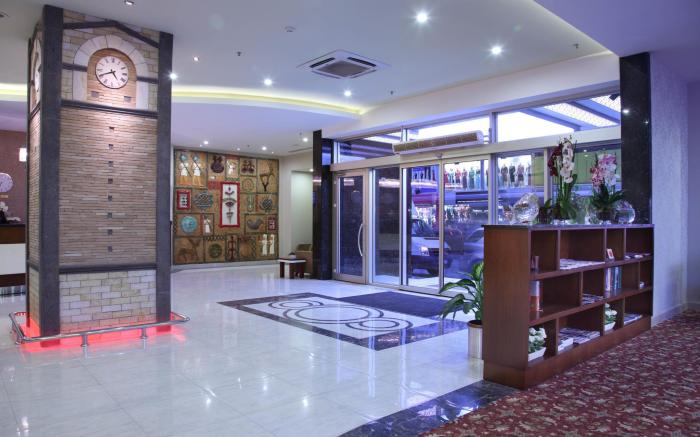 Hotel Senbayrak City                                                                        