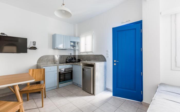 Fanouris Condo