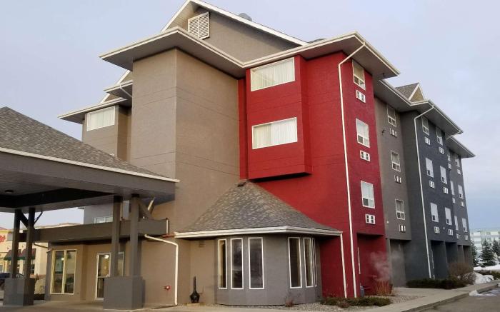 SureStay Plus Hotel by Best Western Lethbridge