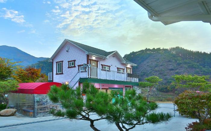 Gongju Makok Healing Pension