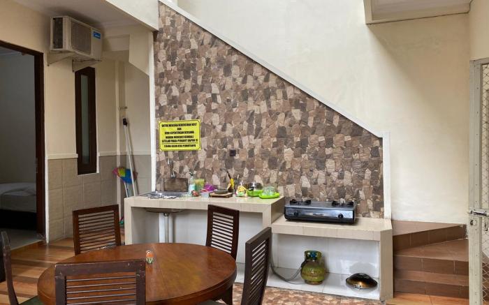 Jatiwinangun Homestay near GOR Satria Purwokerto Mitra RedDoorz