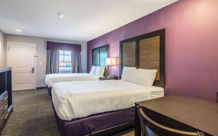 Econo Lodge Inn & Suites North Little Rock near Riverfront