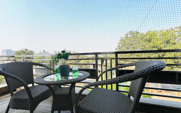 BluO  1bhk Medanta Medicity- kitchen, Lift