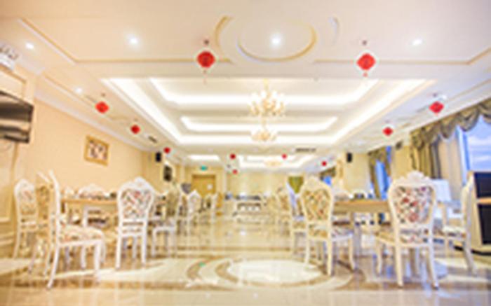 Vienna Hotel Xuzhou Pengcheng Square Metro Station