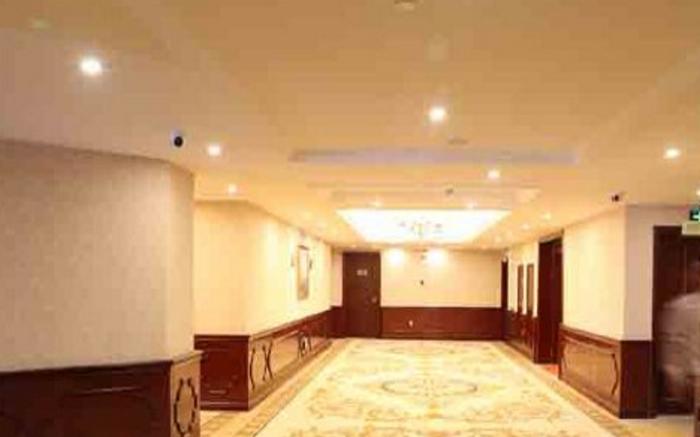 Vienna International Hotel Changsha Binjiang IFC Yinshan Road