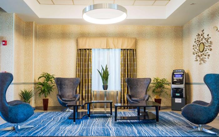 Comfort Inn & Suites Plainville-Foxboro