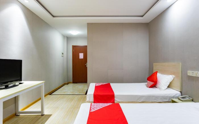 OYO Peach blossom island Hotel