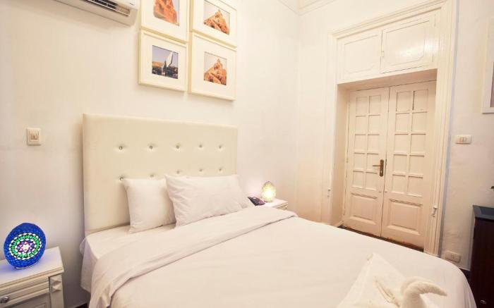 Tahrir Plaza Suites