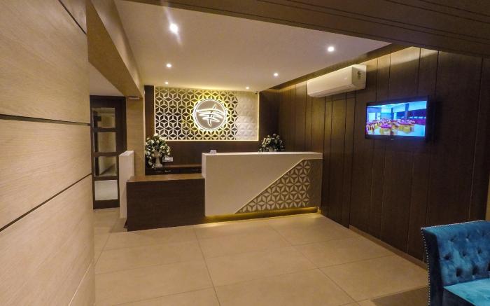 Rudra Shelter Business Hotel