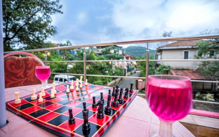 Mountain Majesty Villa 4BHK - Ideal for Families & Groups with Pool