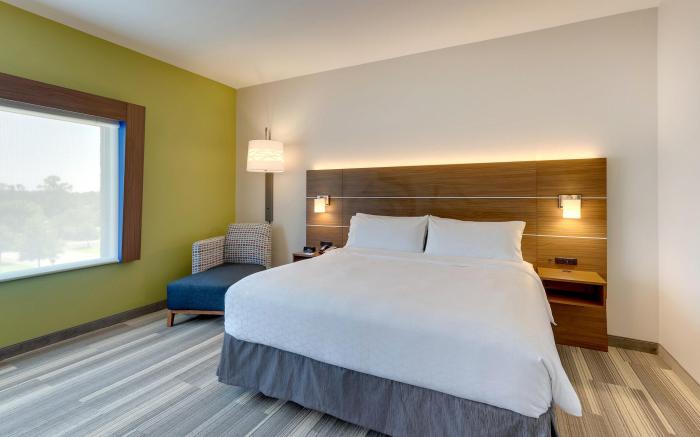 Holiday Inn Express Wilmington - Porters Neck By IHG