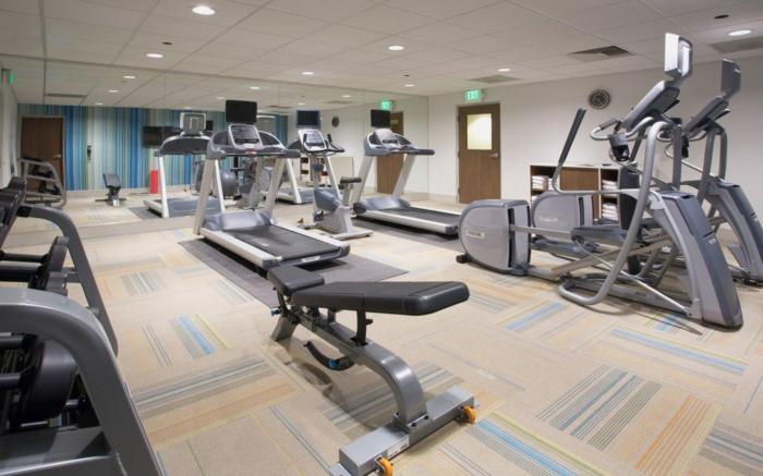 Holiday Inn Express & Suites Moody - Leeds By IHG
