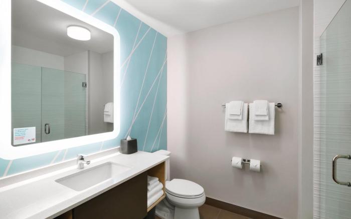 Avid Hotels Nashville Airport By IHG